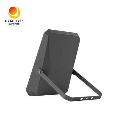 Holofote LED Solar Multifuncional com Controle Remoto, Área de Irradiação de 300 Metros Quadrados, 35W, Longa Duração de Descarga, 2 Anos de Garantia