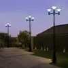 Luminária Solar de Jardim LED Integrada Externa de Três Cabeças 15W com Poste