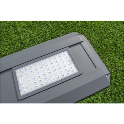 O alojamento de alumínio integrou a luz de rua solar IP65 50W com controle do APP do telefone celular