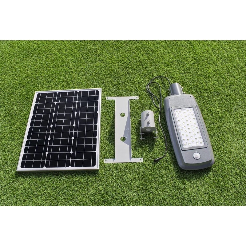 a luz de rua solar IP65 do poder superior de 30W 140lm/w Waterproof a metade brilhante alta separada